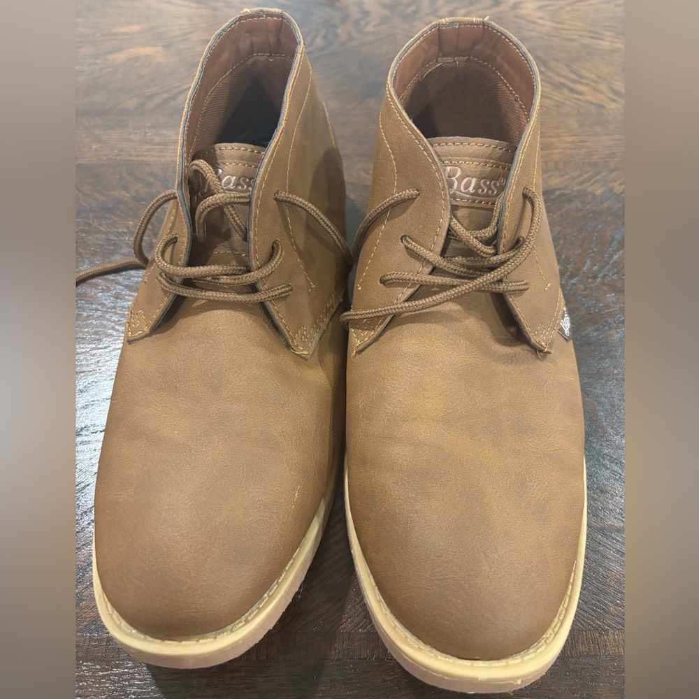 Bass Men's Tan Chukka Boots